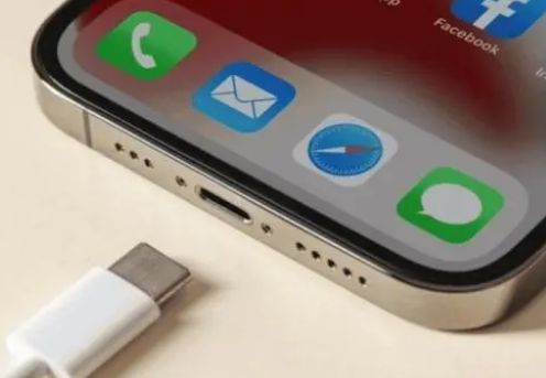 阿合奇苹果15维修分享iPhone15改USB-C接口后能和安卓用户互借充电器吗 